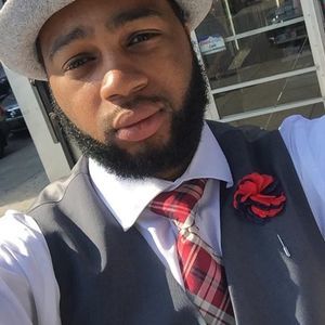 Meet your Posher, Derrick